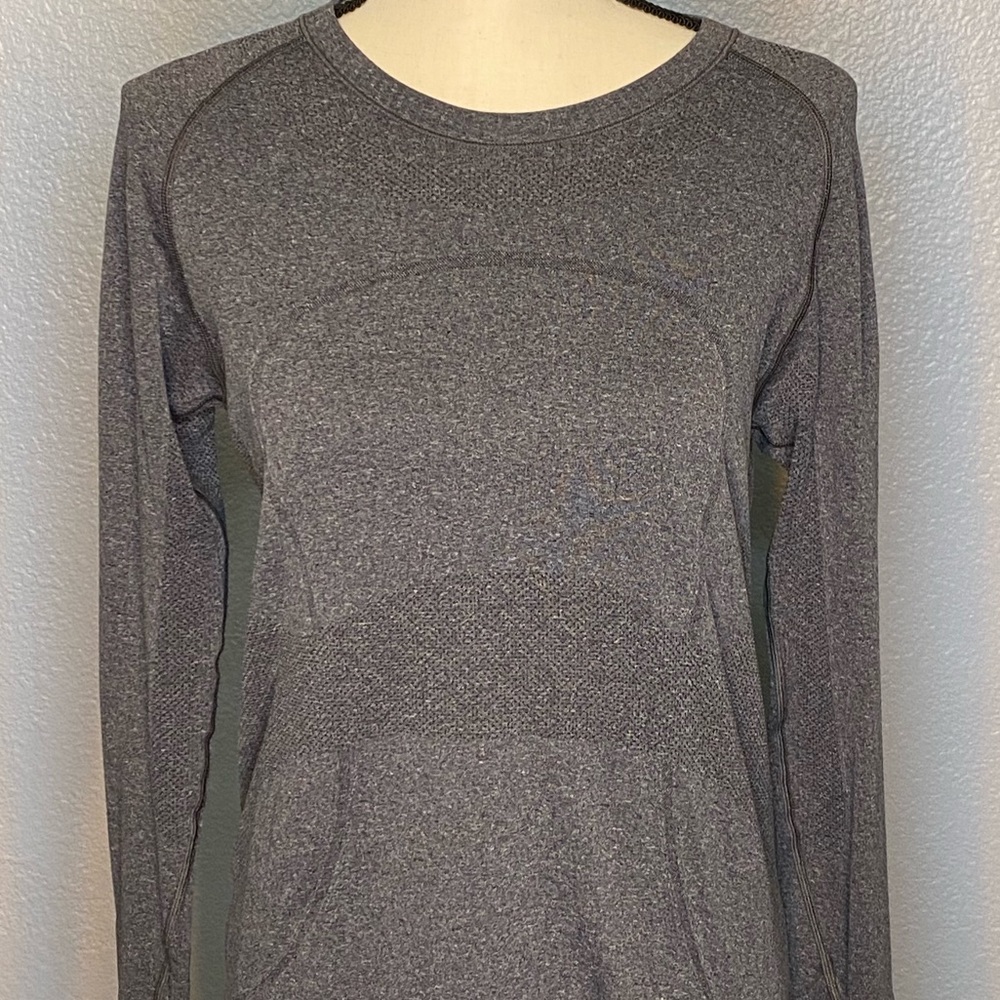 Lululemon long sleeve top